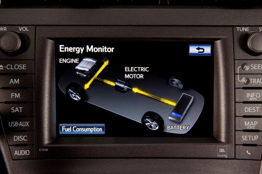  Toyota Prius Plug-In Hybrid 2012 года  (фото 12 из 75)